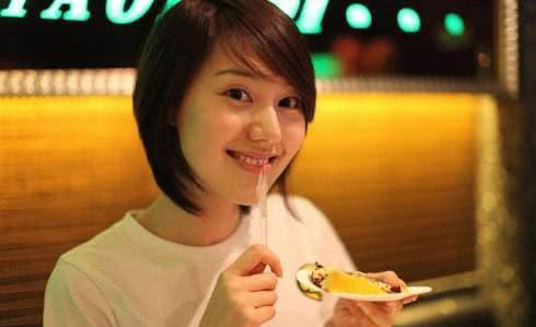 英语主持人王冠的绯闻事件完整版,央视主持人王冠被开除