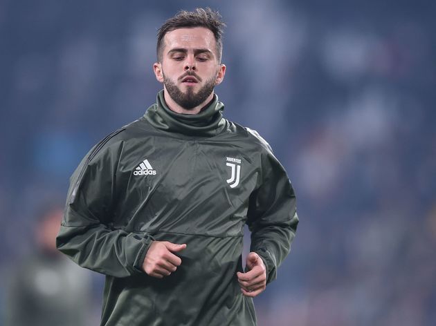 巴萨为何执意跟登贝莱续约,巴萨可以放弃登贝莱吗