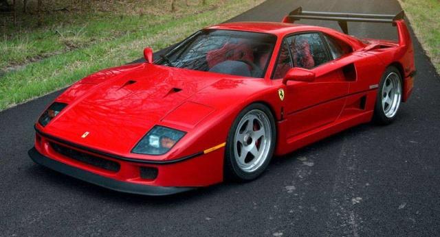 他16岁就开保时捷，曾因母亲重病放弃演戏，如今回归专为豪车代言