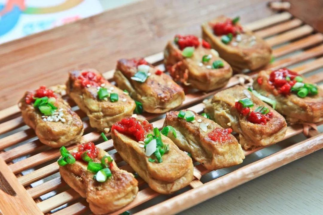 齐云山沉浸式复古游圈粉游客,五一旅游齐云山