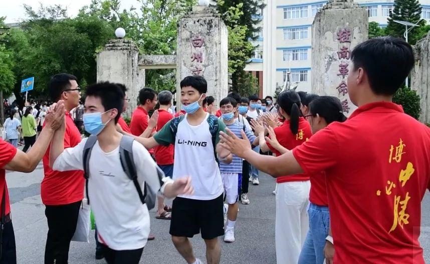 国内三本院校哪个最好,分数较低的三本公办学校