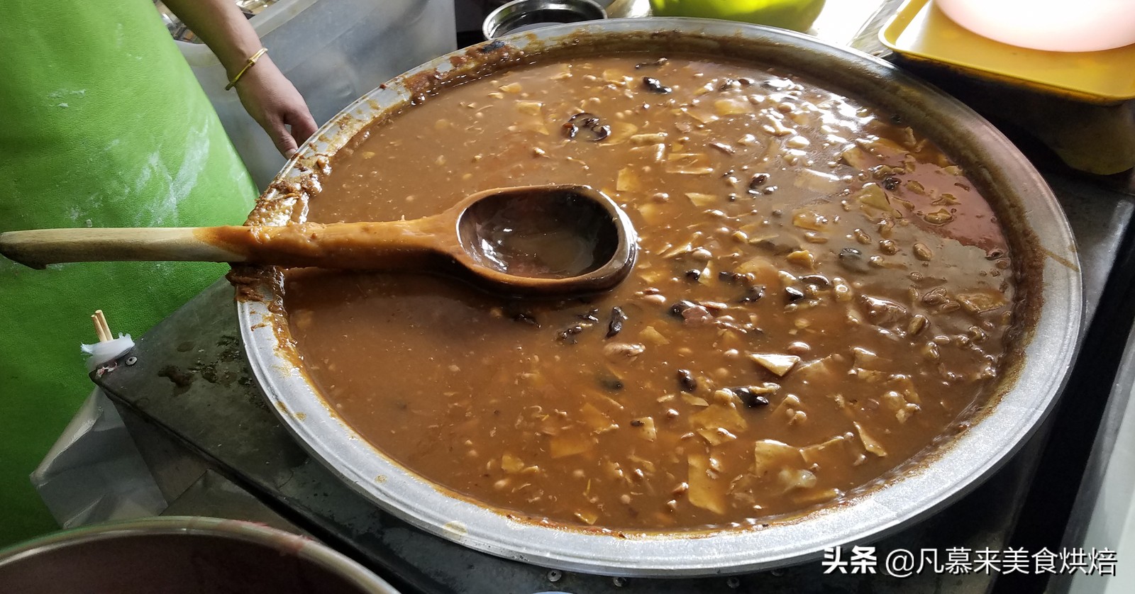 地方特色美食螺蛳粉,特色小吃各个种类的螺蛳