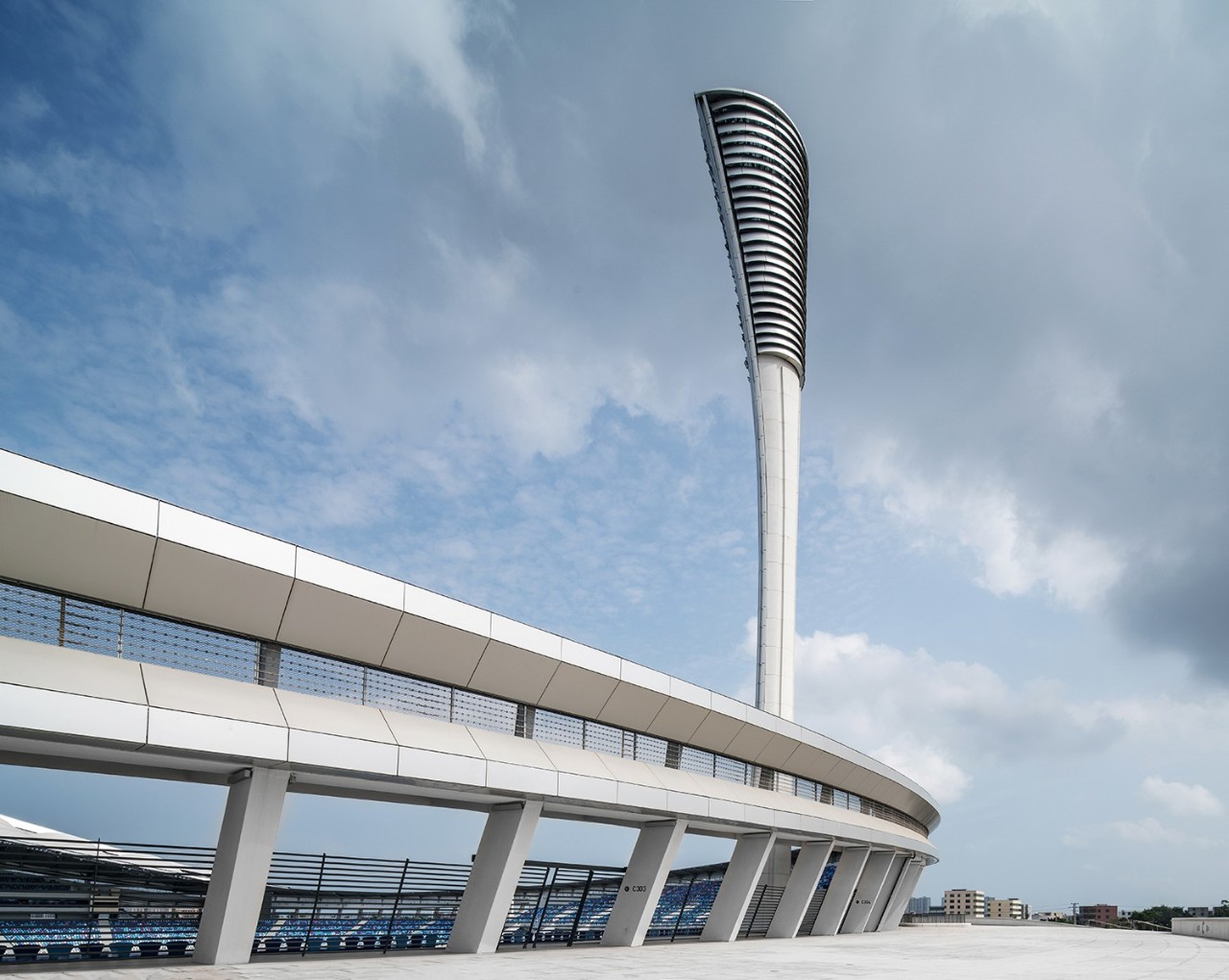 海口五源河体育场占地面积,海口五源河体育场