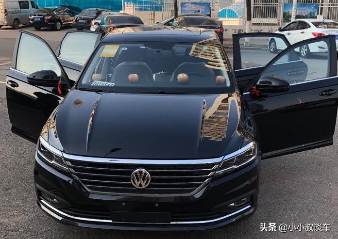 表哥入手大众朗逸豪华版,用车一周后,悄悄说出了一些想法