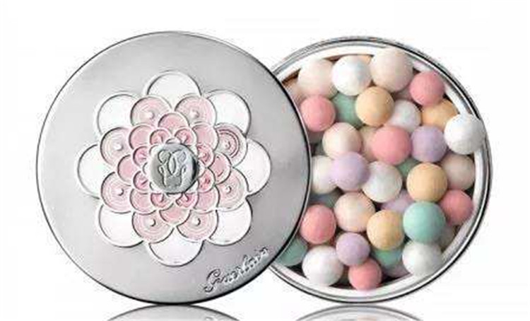 宅家结束估计出门个个全是大油田！这些散粉，能让你变成哑光的