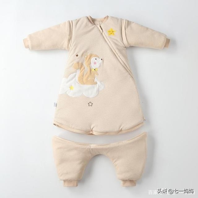 宝宝“爱踢被子”原因多，弄清缘由对症处理，让宝宝睡个安稳觉