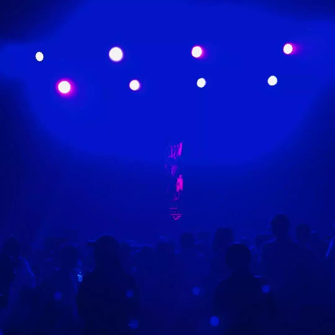 大榜电台|听Hush和落日飞车的Live，不用喝酒