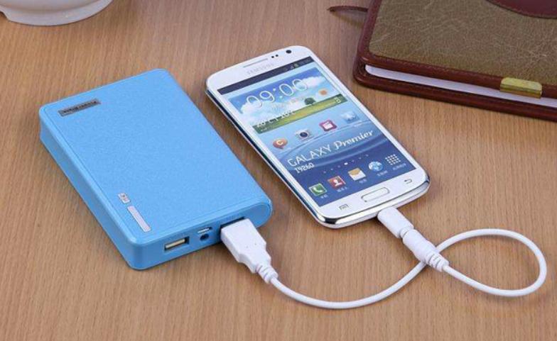 用充电宝给手机充满电还耗电吗,用充电宝给手机充电有啥坏处吗