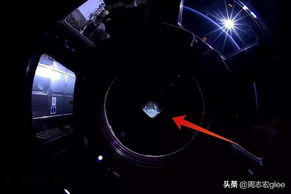 同为二氧化硅，为何玻璃与水晶有天壤之别？