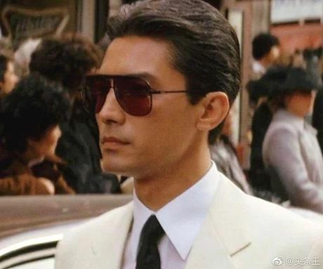 演员尊龙近照 (尊龙怎么看着贵气)