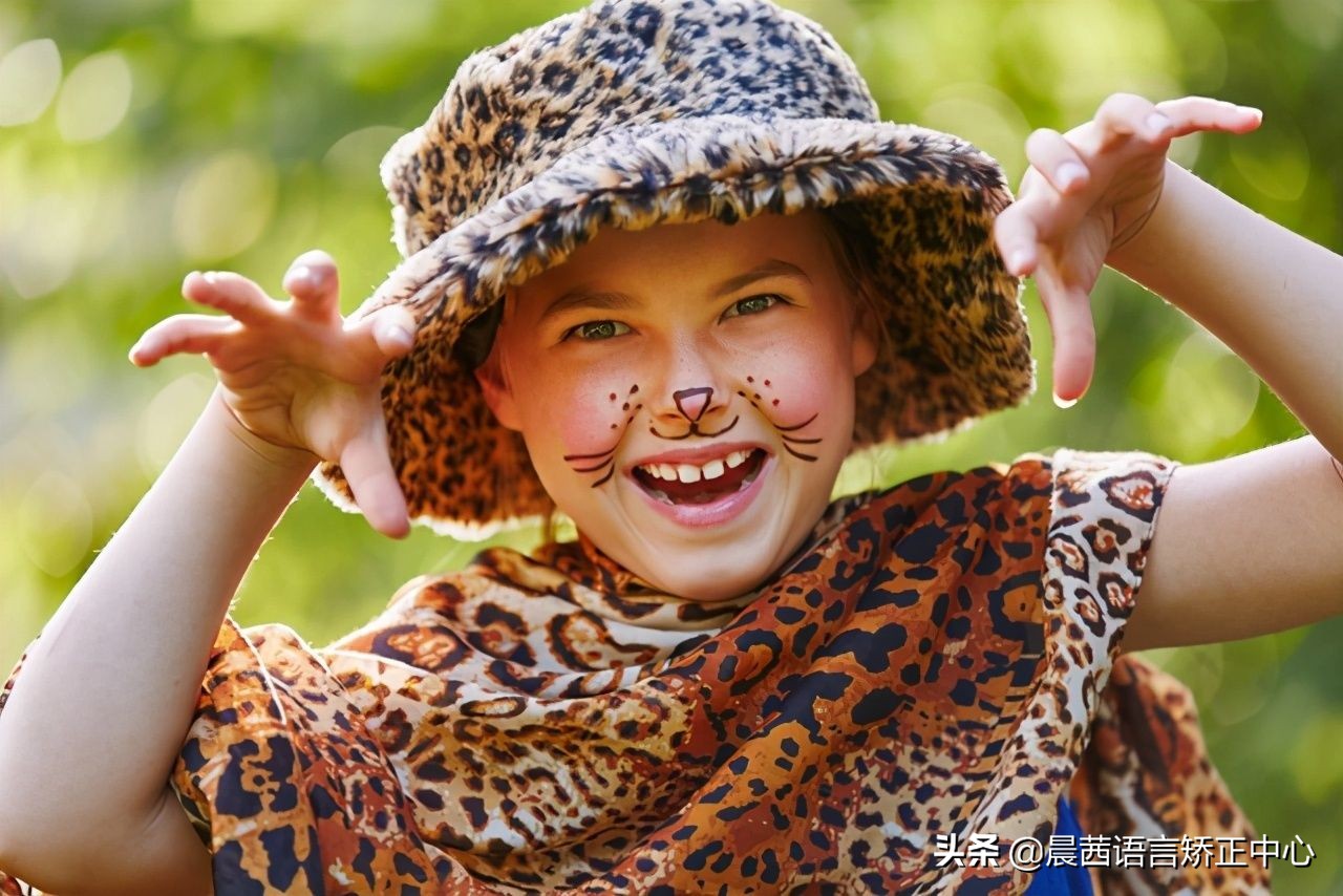 孩子只会说单字不会说句子,小孩只会说叠词不会说句子