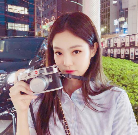 IU未P图遭狂嘲，Lisa素颜被骂“东南亚丑女”：离开滤镜脸崩了？