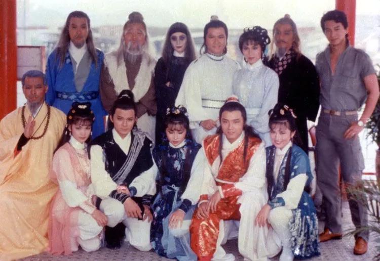 “蠢人”黄日华其人