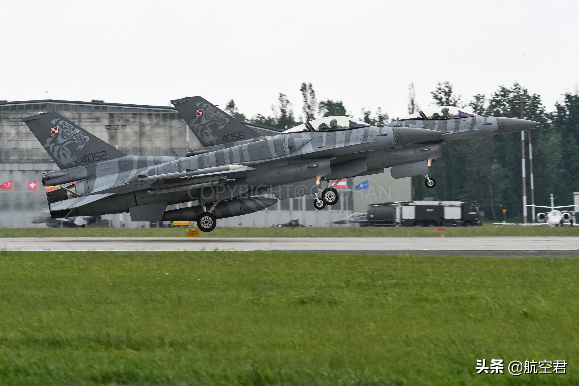 先进中程空对空导弹,空中武士鹞式战斗机