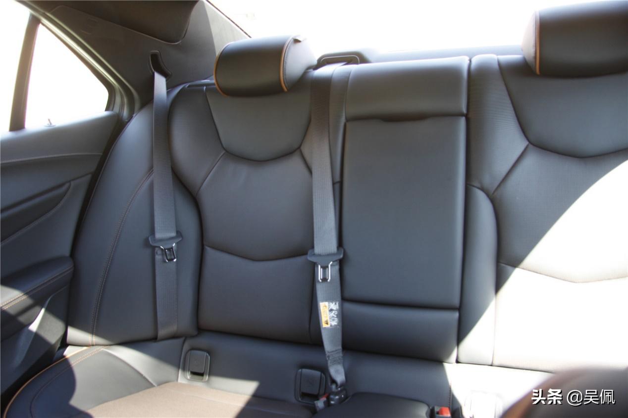 要是没有一颗纯粹的玩心，那还是离她远点吧