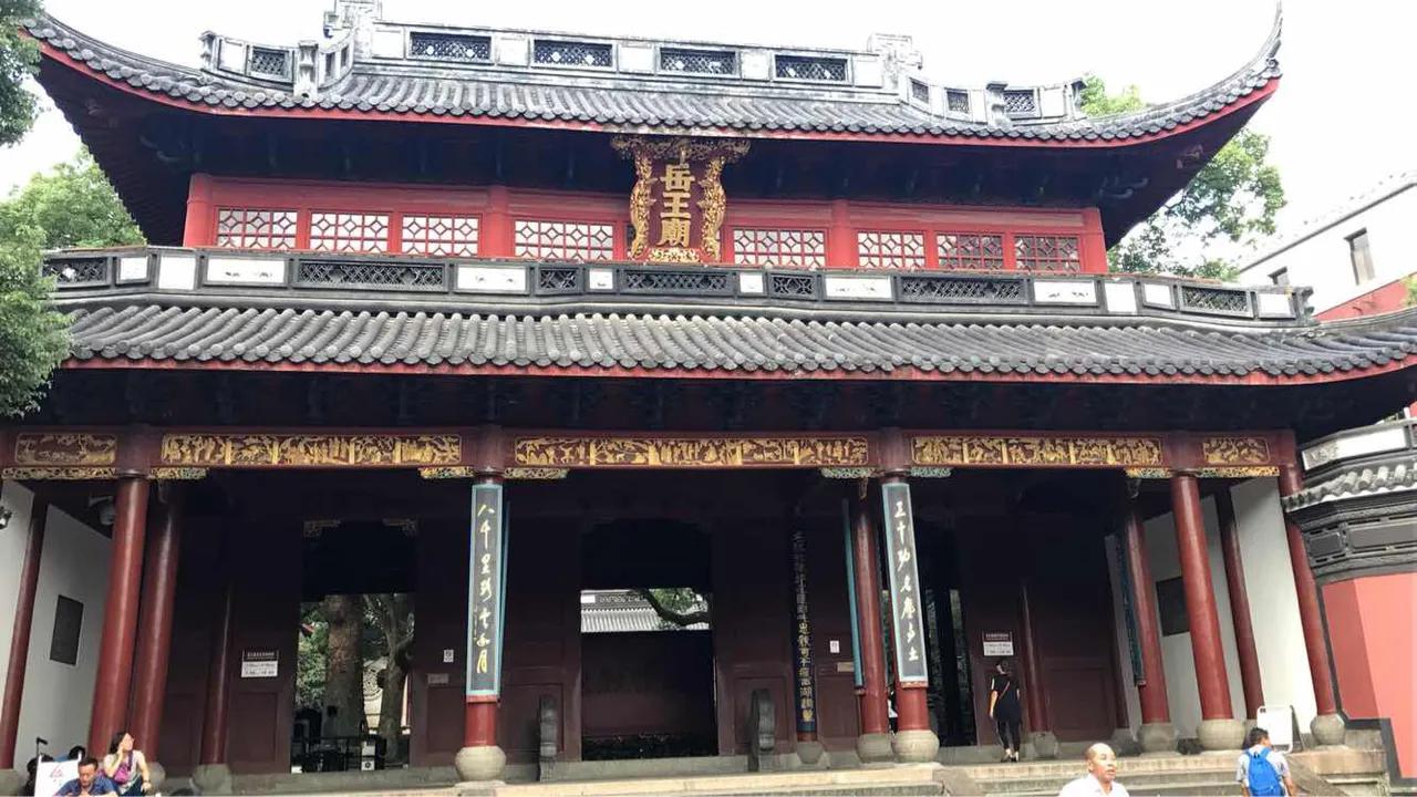 大理洱海杭州西湖哪个更美,杭州西湖为什么这么出名