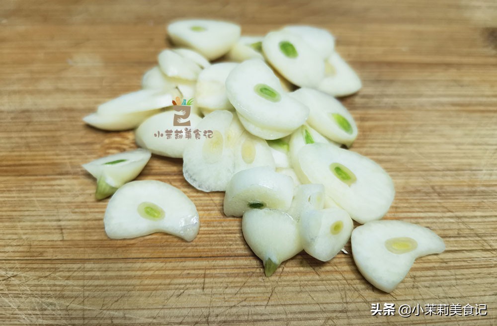 尖椒干豆皮怎么做好吃,做尖椒干豆腐用颗粒碱吗