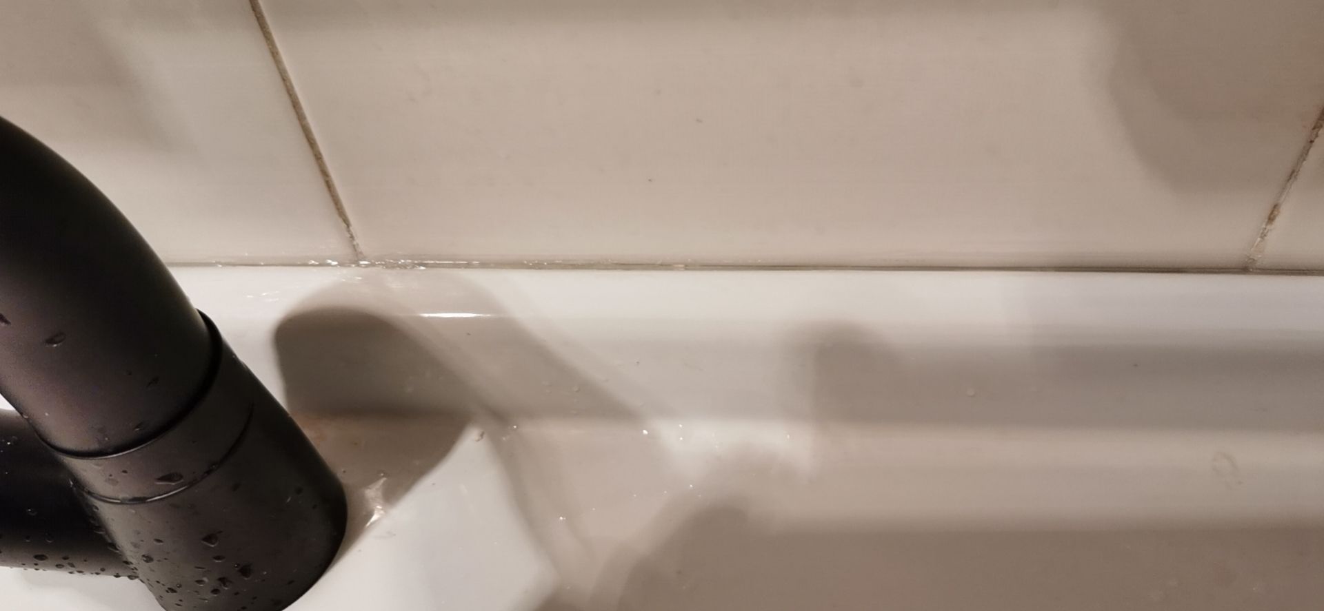 怎样更换水嘴阀芯,饮水机水嘴更换方法