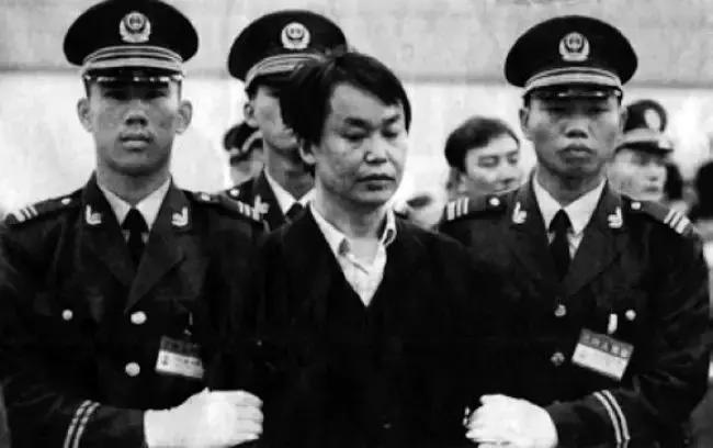 世纪悍匪强哥：绑架李嘉诚儿子，单笔违法金额创世界纪录