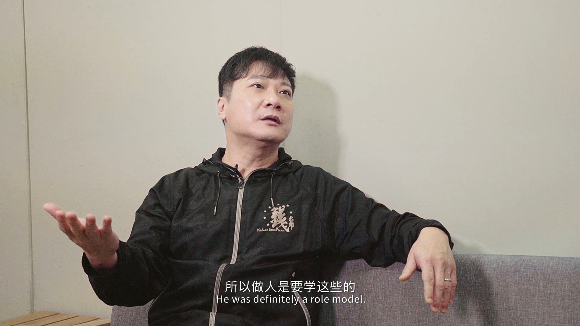 香港5位叔辈明星，本职比演戏更传奇，其中2人各有4个老婆