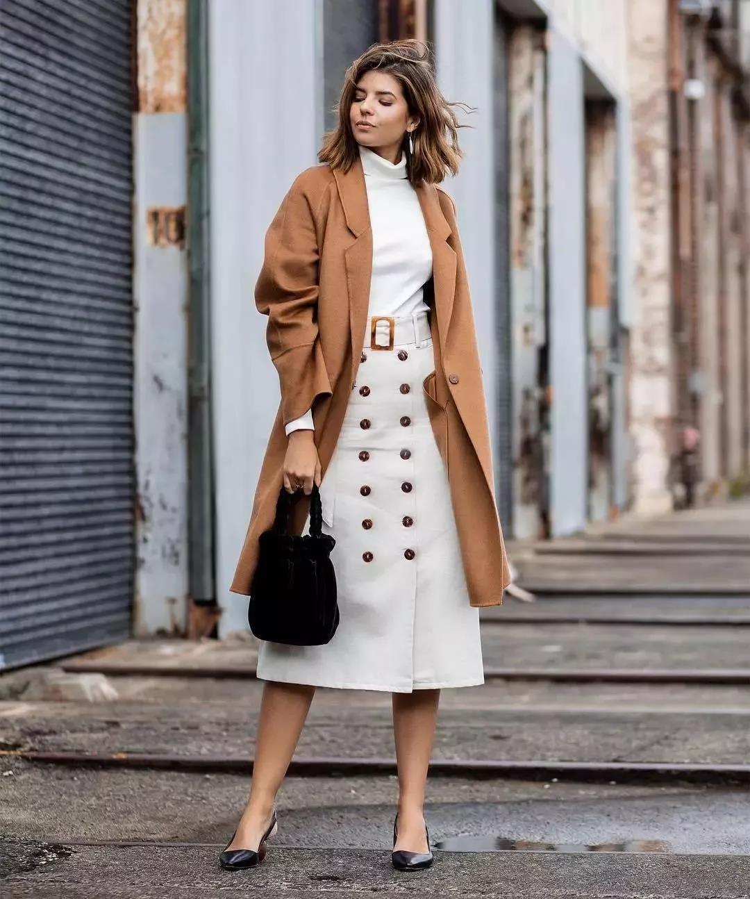 2020春夏穿什么颜色才会更时尚呢,今年秋冬最流行的4组颜色搭配