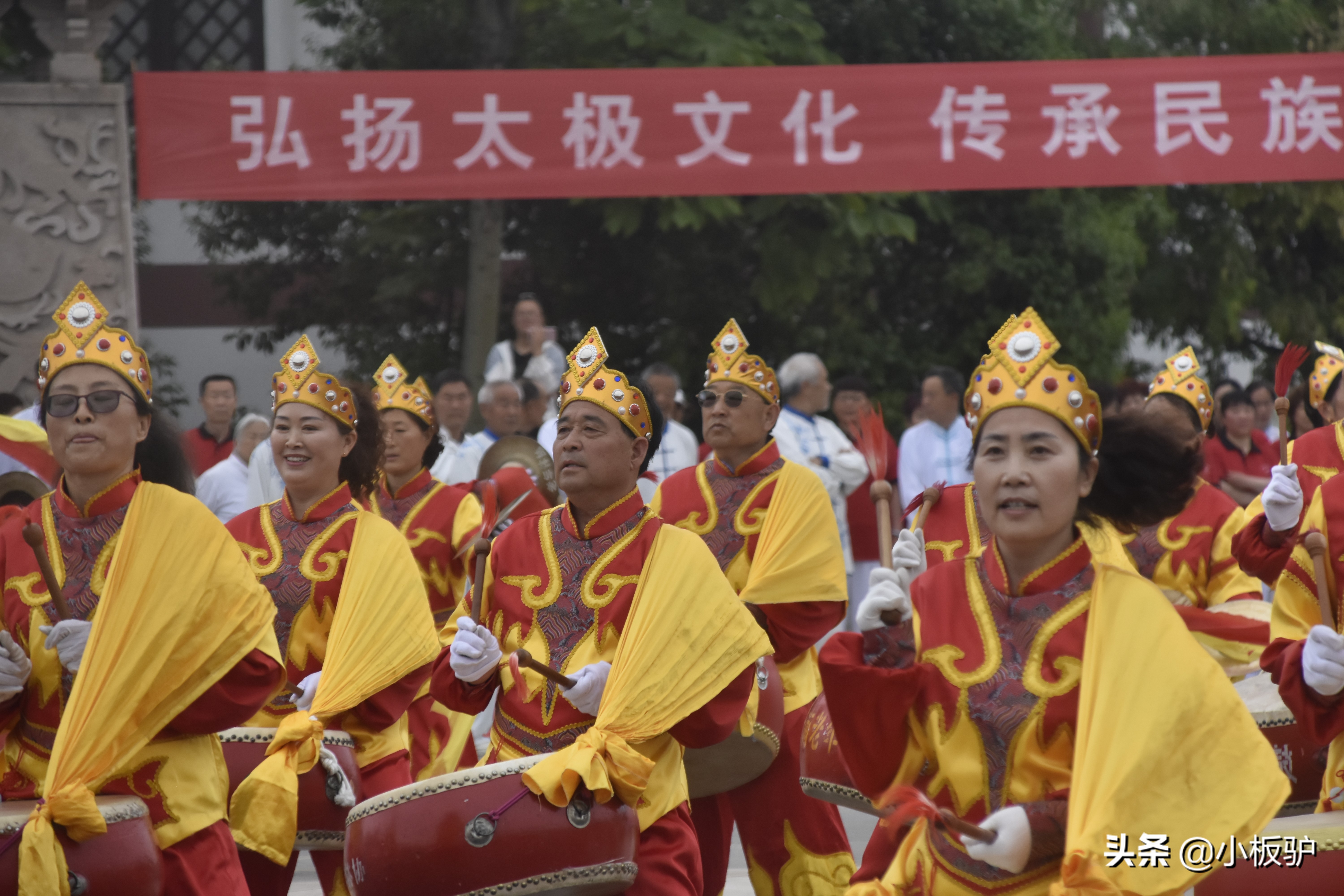 激情锣鼓表演,秧歌威风锣鼓表演完整版