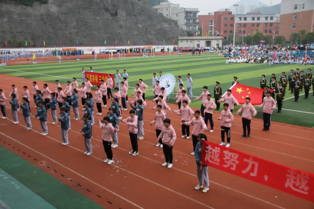 向日葵、比卡丘,嗨翻桐梓这些学校