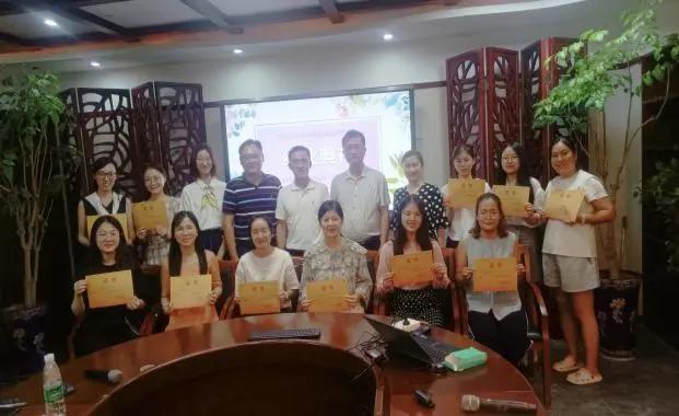 金中实小|”向善、向上、向美“——记新进教师培训