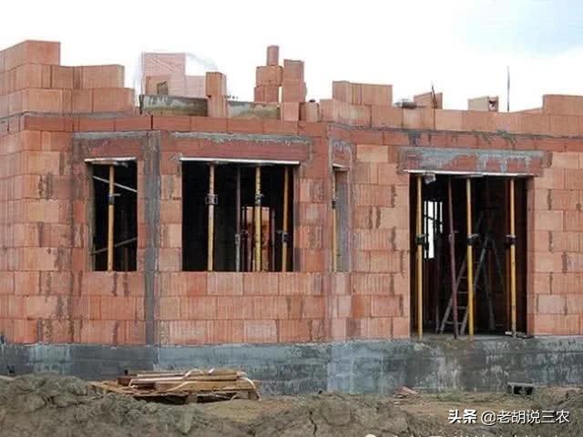 农村自建房毛石基础做法,农村自建房毛石基础施工过程