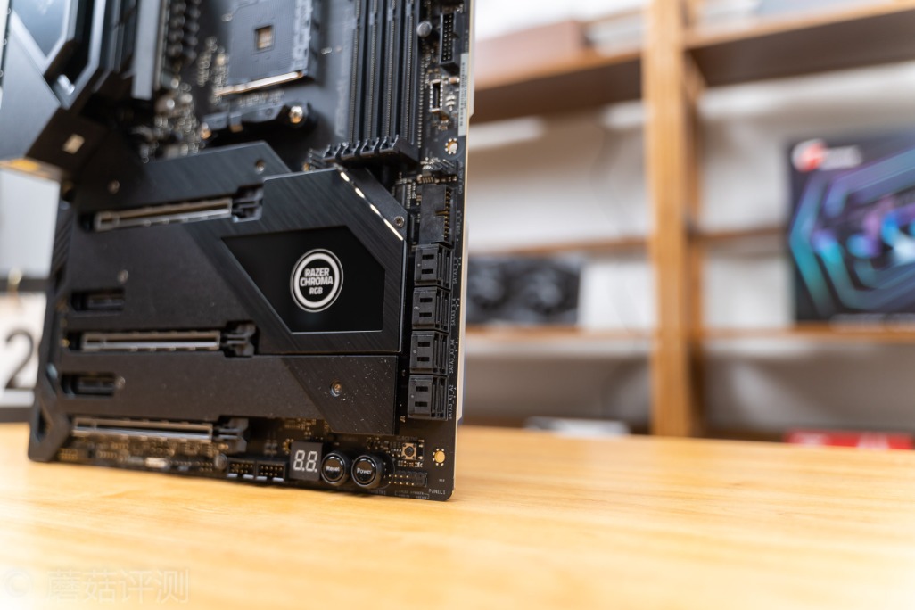 技嘉b550大雕主板评测,华擎x570太极雷蛇怎么样