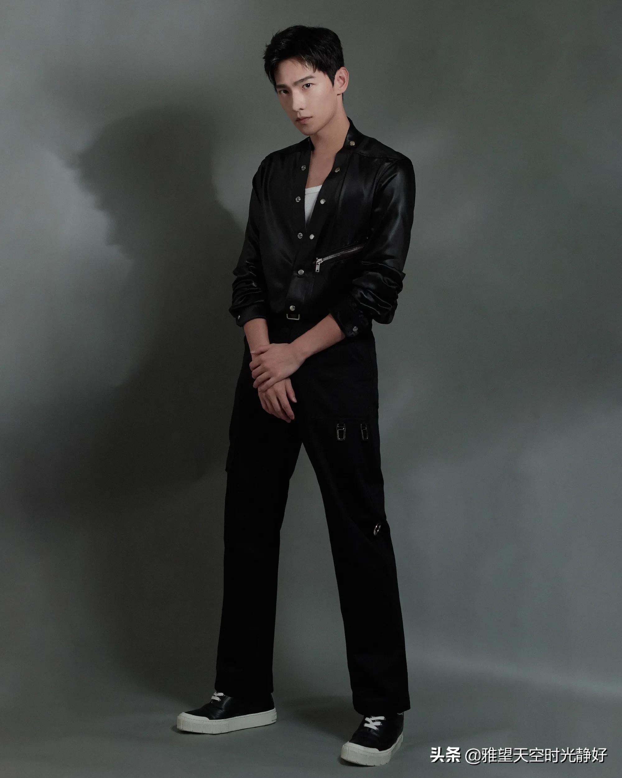秋冬男星皮衣穿搭,男明星皮衣外套搭配