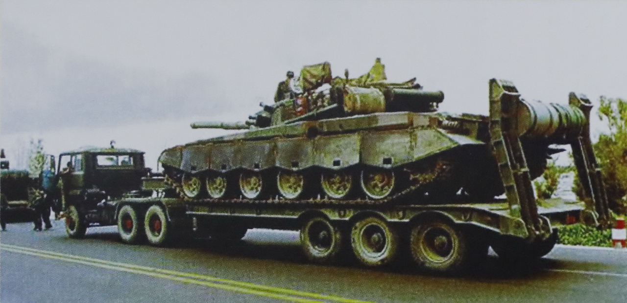 武汉轻型汽车制造厂,武汉特种车制造厂