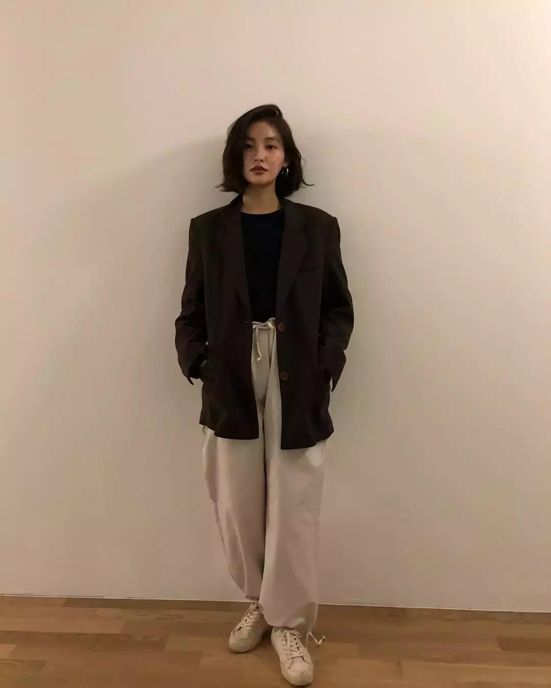 60-70岁高档奶奶装阔腿裤,最流行的奶奶裤人手必备一条