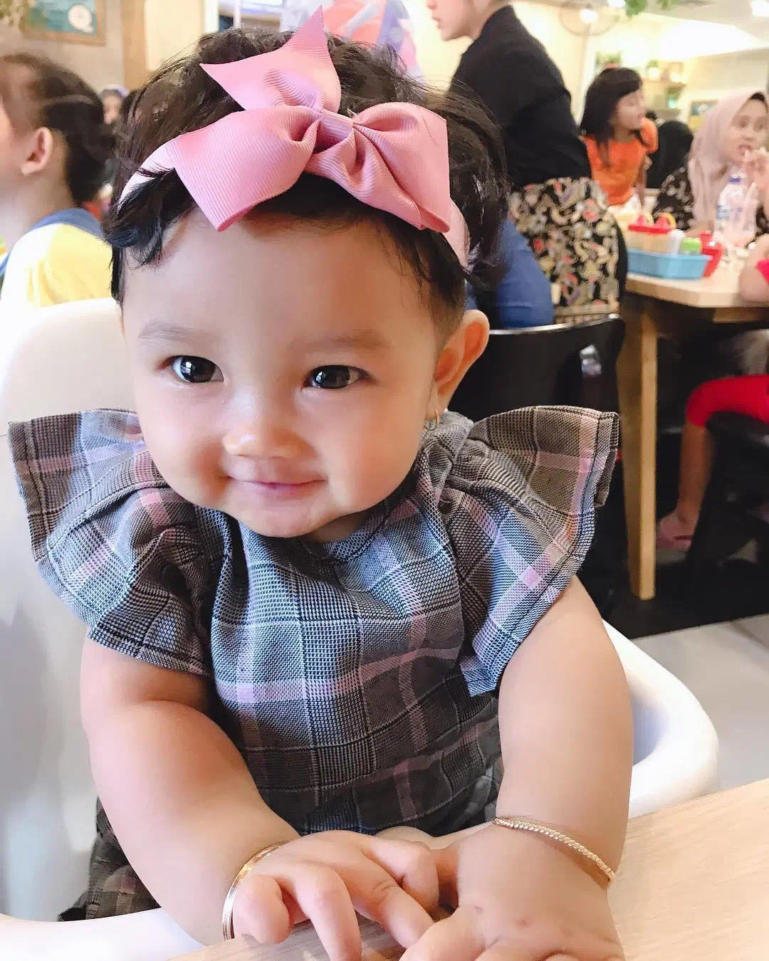 女宝理什么发型可爱,适合婴儿女宝的发型