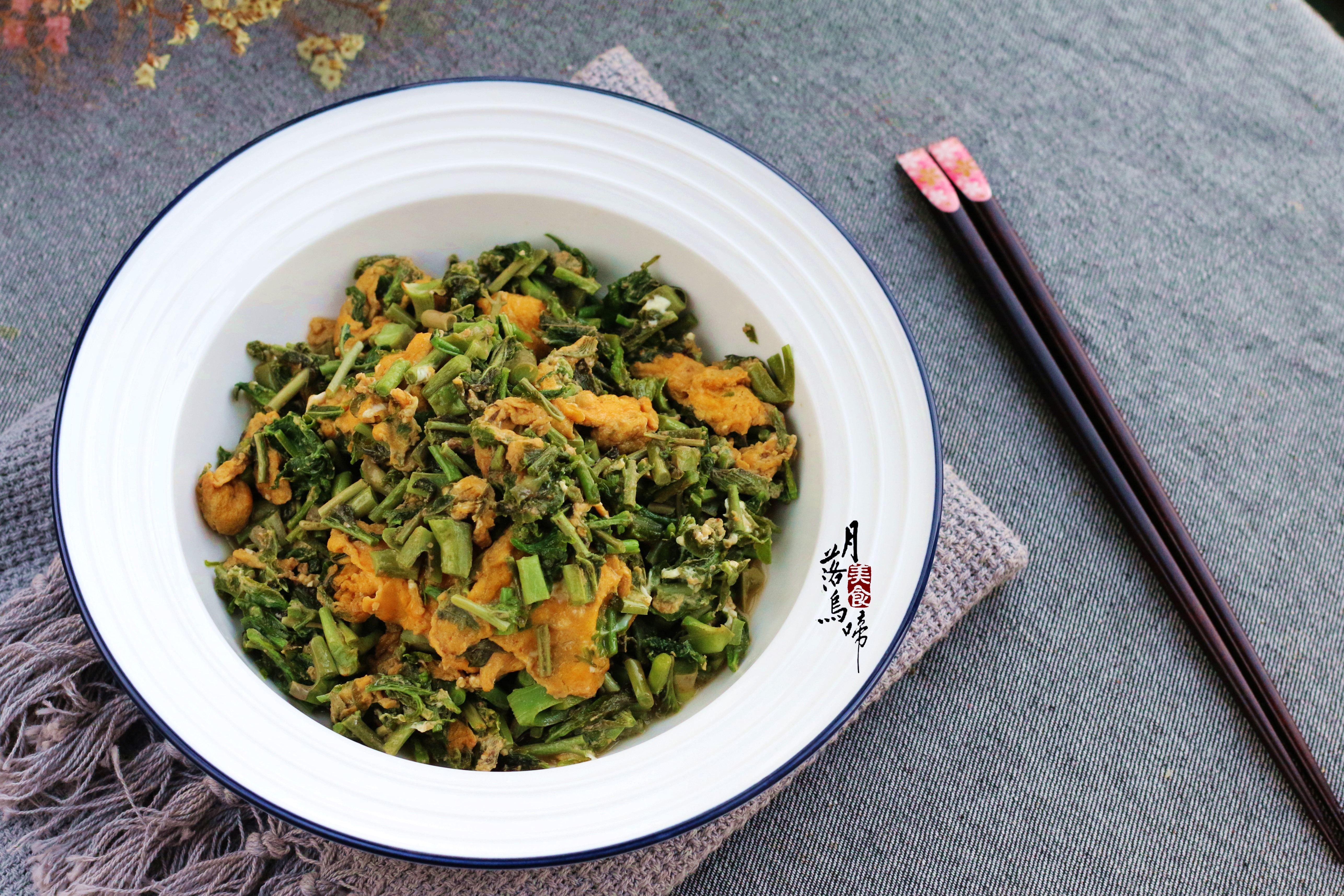 香椿除了炒鸡蛋还能炒什么吃,香椿这样做比炒鸡蛋更好吃