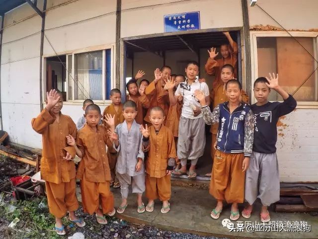 我流浪到中缅边境，发现一座奇特的寺庙，修行的僧人竟都是孩童