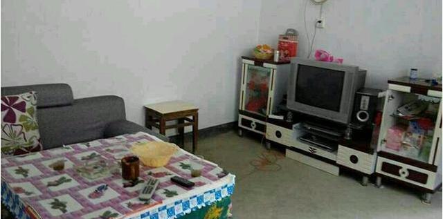 为什么家里这几天总是发出轰隆声,屋内偶尔发生巨响是咋回事