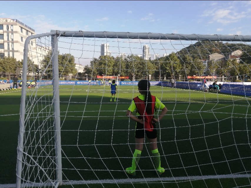 业余足球常见犯规规则,业余足球犯规最多的比赛