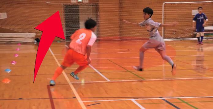 足球3人传球教学视频,五人制足球基本战术教学