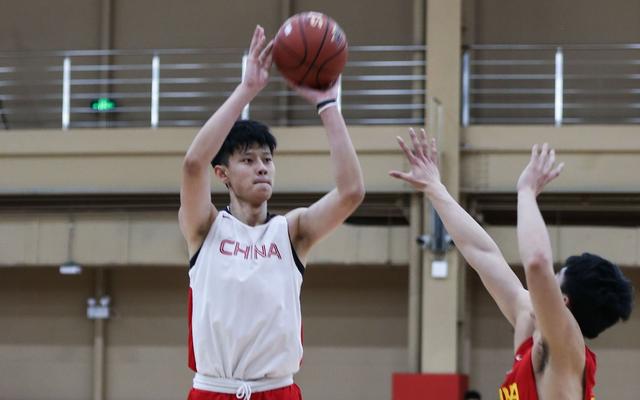 曾凡博加入nba发展联盟场均多少分,曾凡博转队了吗