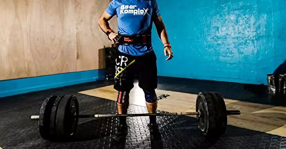 腰疼深蹲硬拉还能练什么力量,深蹲硬拉腰太弯了