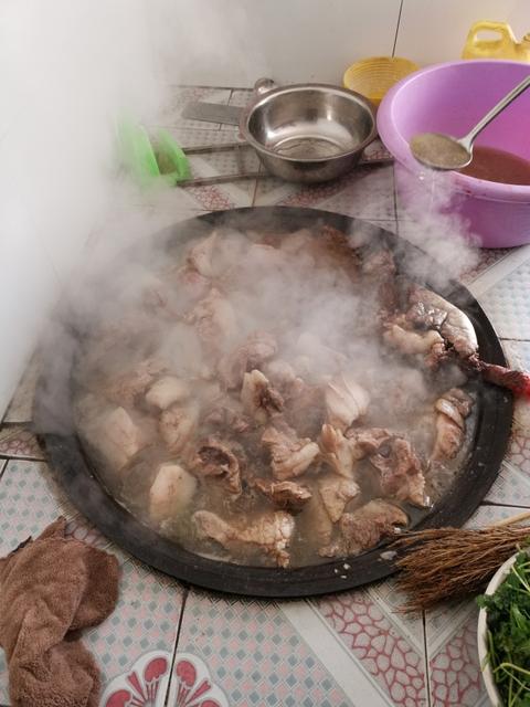 正宗东北酸菜血肠杀猪菜,正宗东北杀猪菜里面都有什么肉类