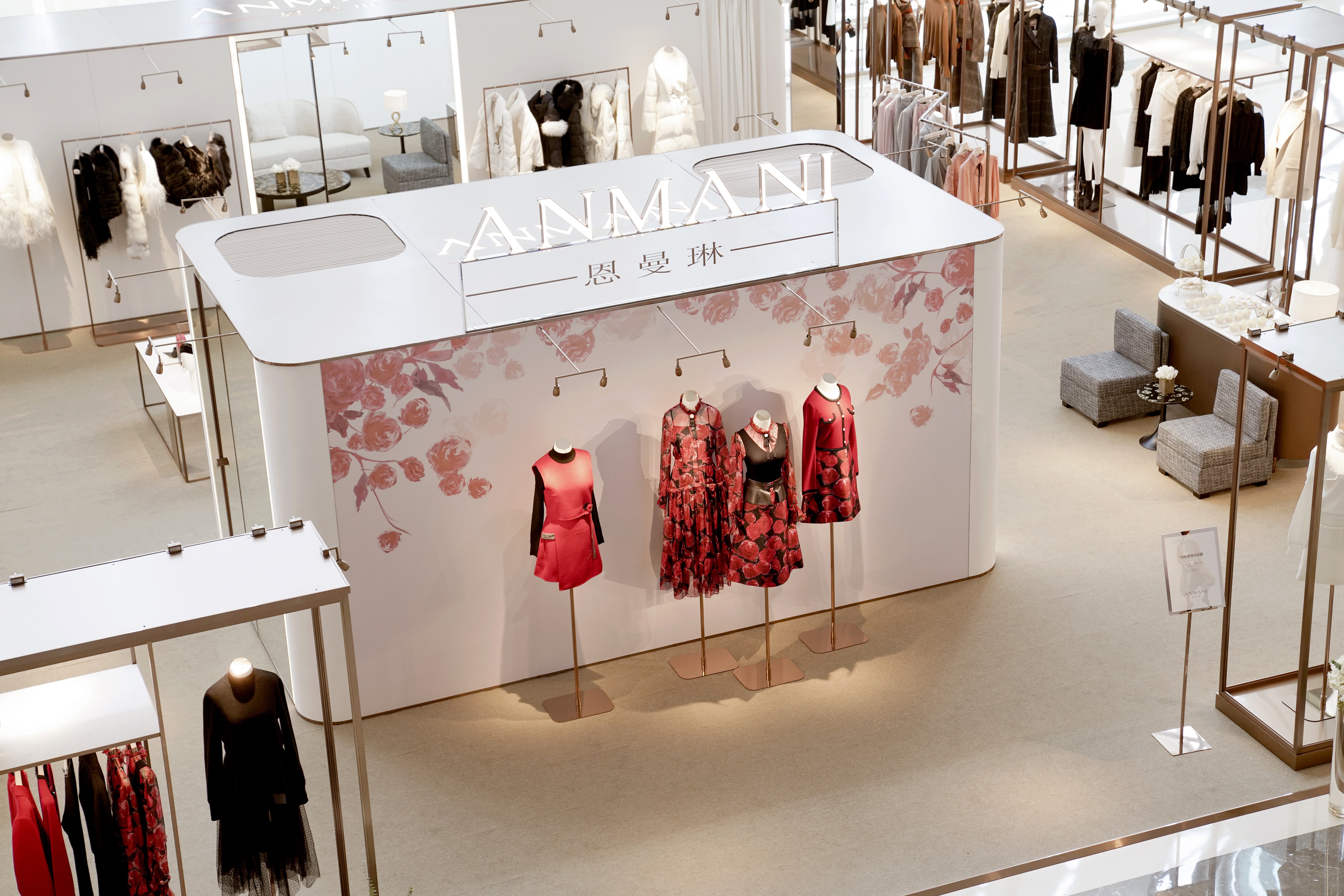 ΛNMΛNI(恩曼琳)南宁万象城精品快闪店,盛大启幕