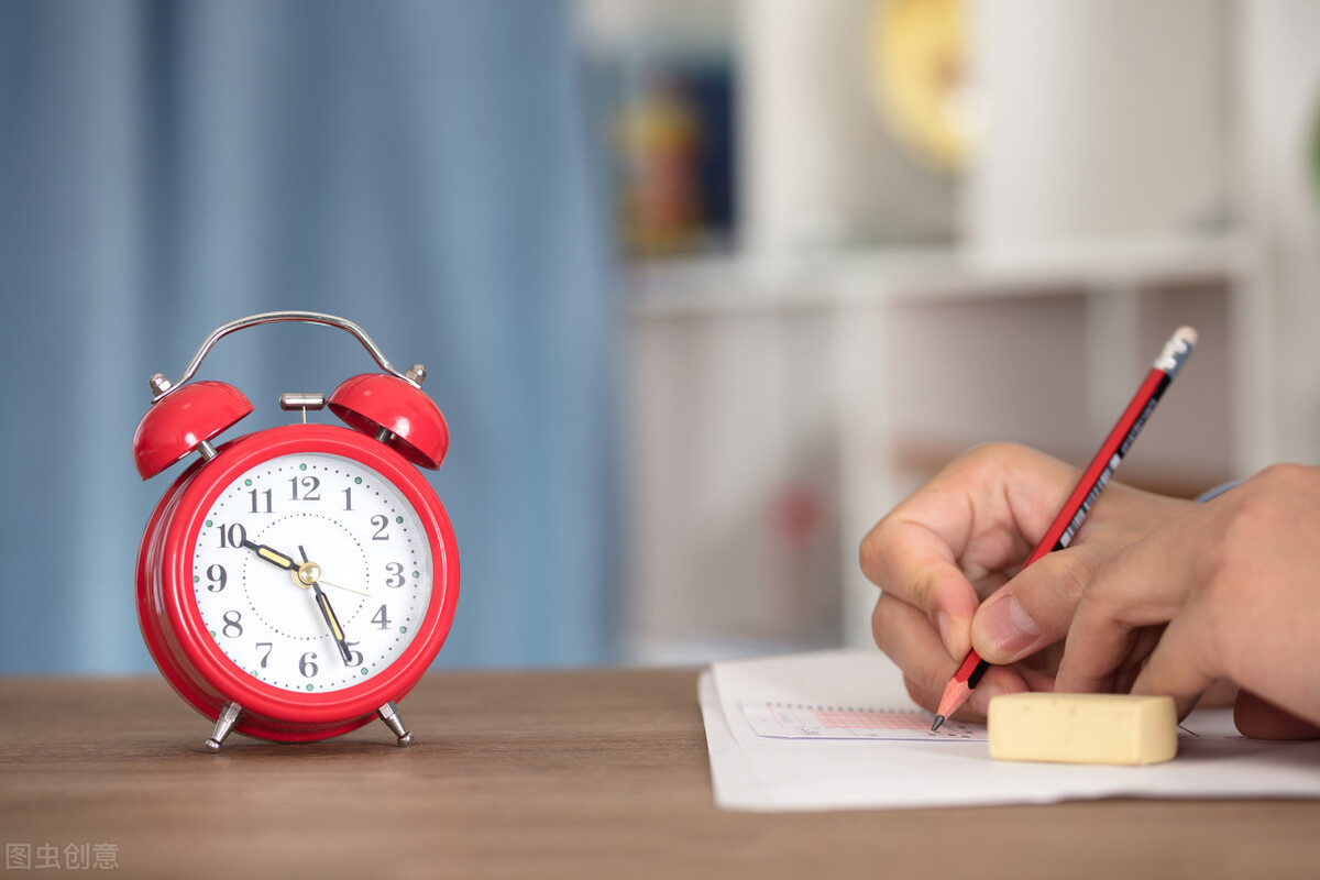 小学生总说学习压力大怎么开导,初中的孩子压力大家长怎么开导