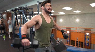 巨石强森健身计划,巨石强森训练时间表