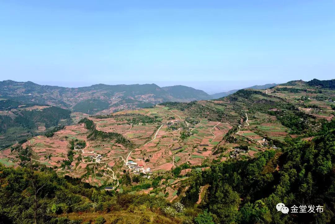 震撼500平巨幅国旗,巨型五星红旗升起