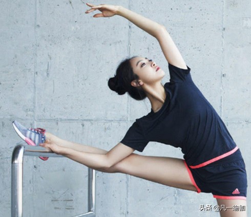 正确的压腿方式和方法,压腿的正确方法大全视频