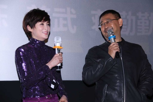 蒋勤勤穿戏装,蒋勤勤黄衣服