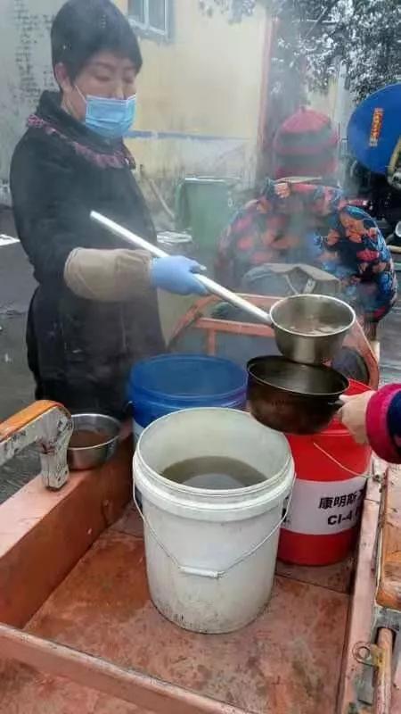 巾帼志愿者抗击疫情,市妇联巾帼抗疫志愿者先锋队