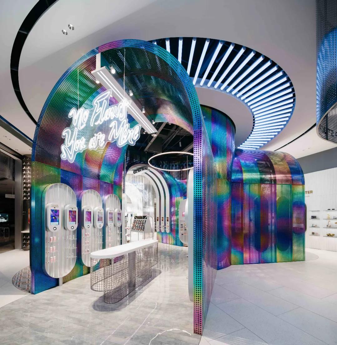 Storeage为B+Tube油罐打造智能新零售美妆集合店